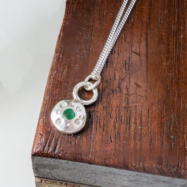 STERLING SILVER Natural Emerald pendant, Handmade Urban Jewellery