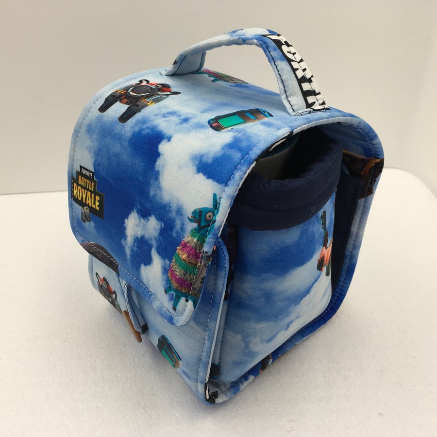 Mug Carrier for Child’s Hot Chocolate Drink. Travel Tea and Coffee Supplies 