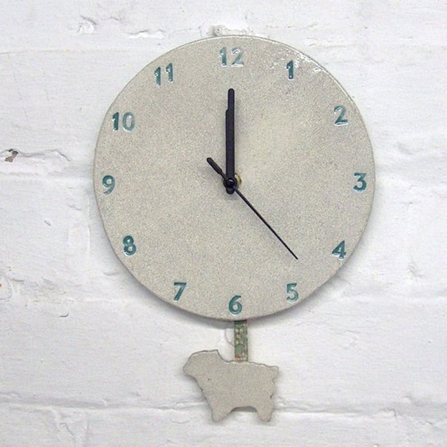 'Counting Sheep' Pendulum Clock