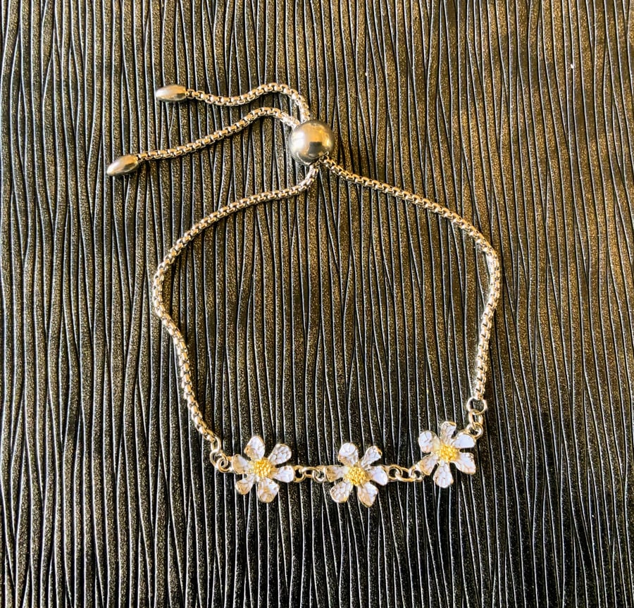 Stainless Steel Daisy Slider Bracelet.