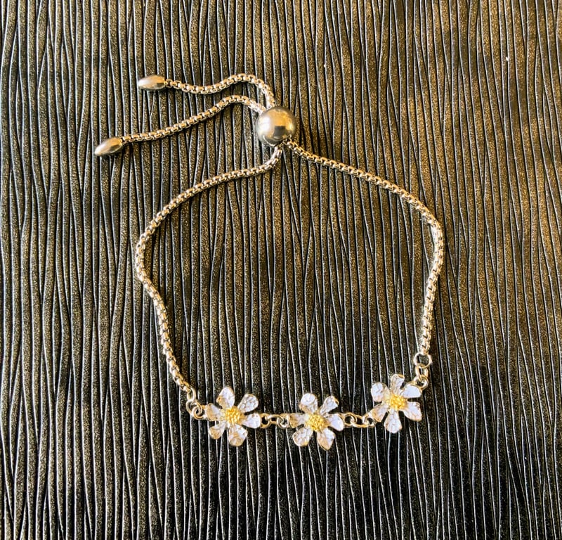Stainless Steel Daisy Slider Bracelet.