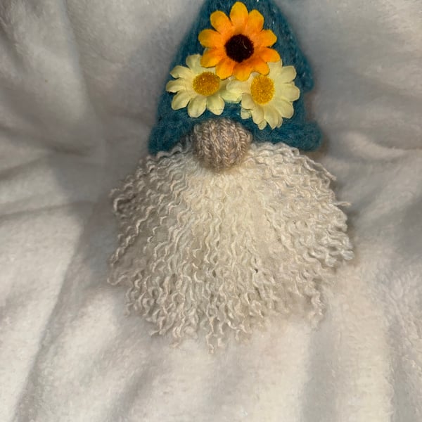 Knitted gnomes 