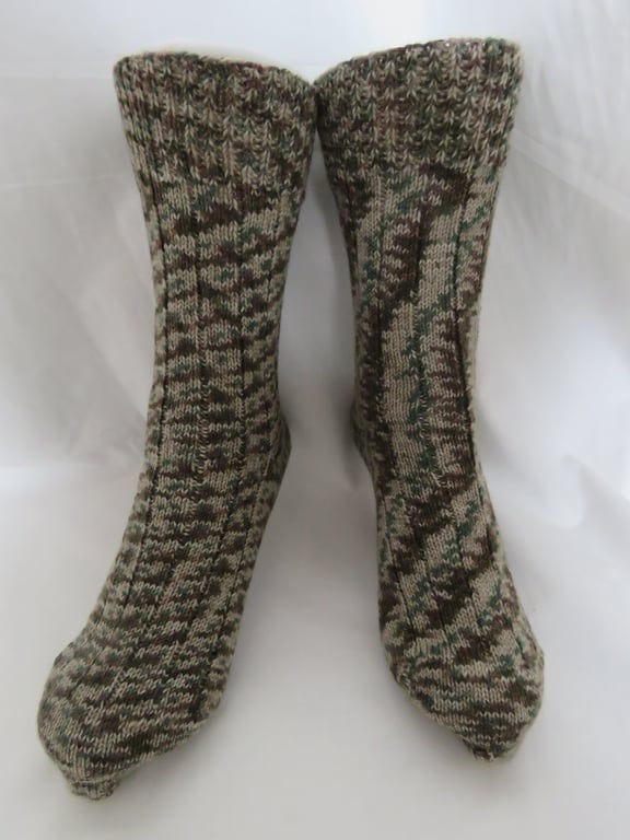 Hand-cranked Knitted Ribbed Wool Socks Size 8 to 9 Unmatched