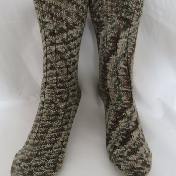 Hand-cranked Knitted Ribbed Wool Socks Size 8 to 9 Unmatched