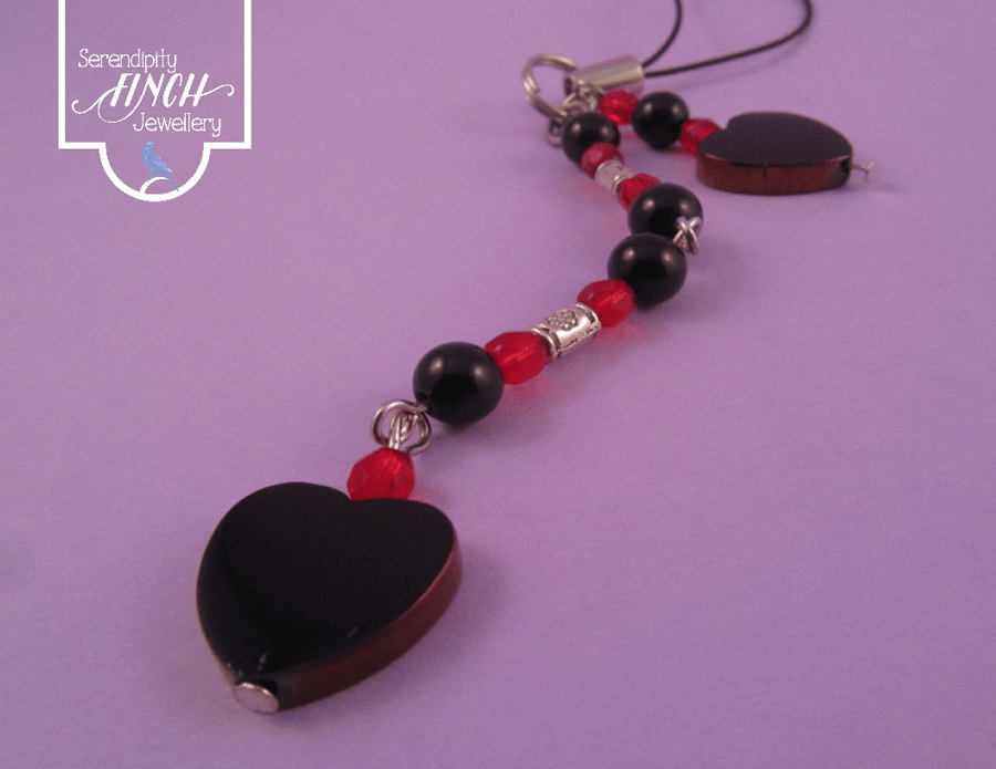 Black hearts with red beads mobile phone charm