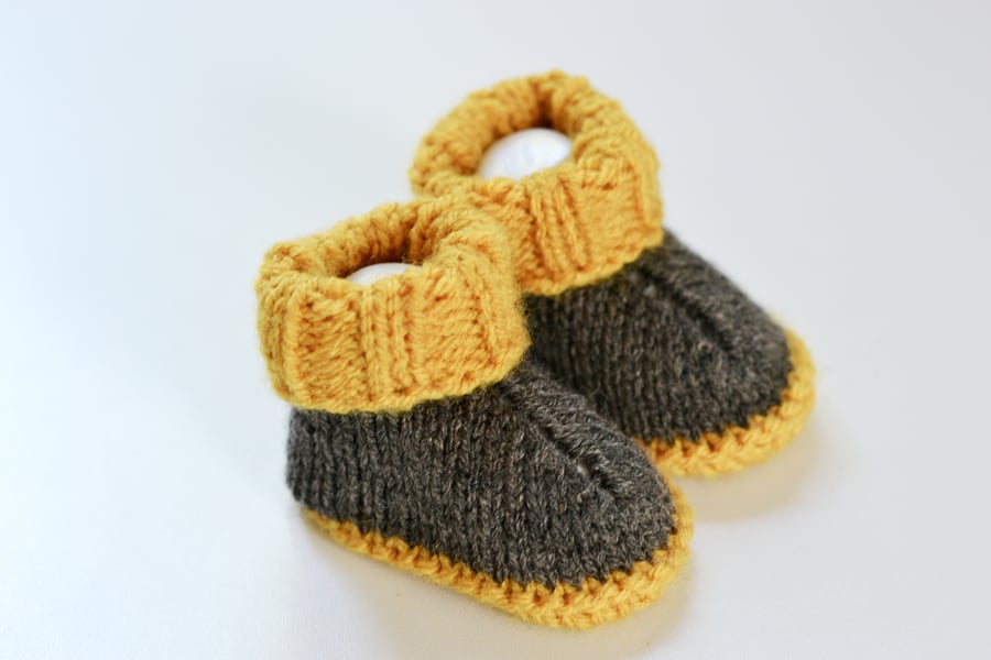 Newborn Boys Gender Reveal,  Knitted Boots Baby Booties