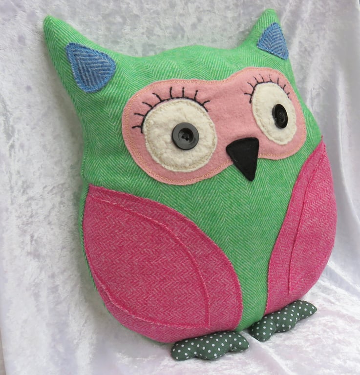 Owl cushion, owl pillow, made from wool, 36cm tall