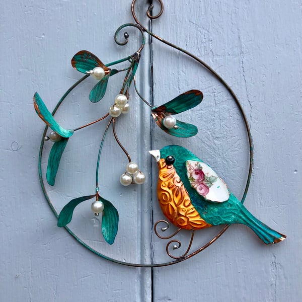 Robin and Mistletoe Ring Hanger