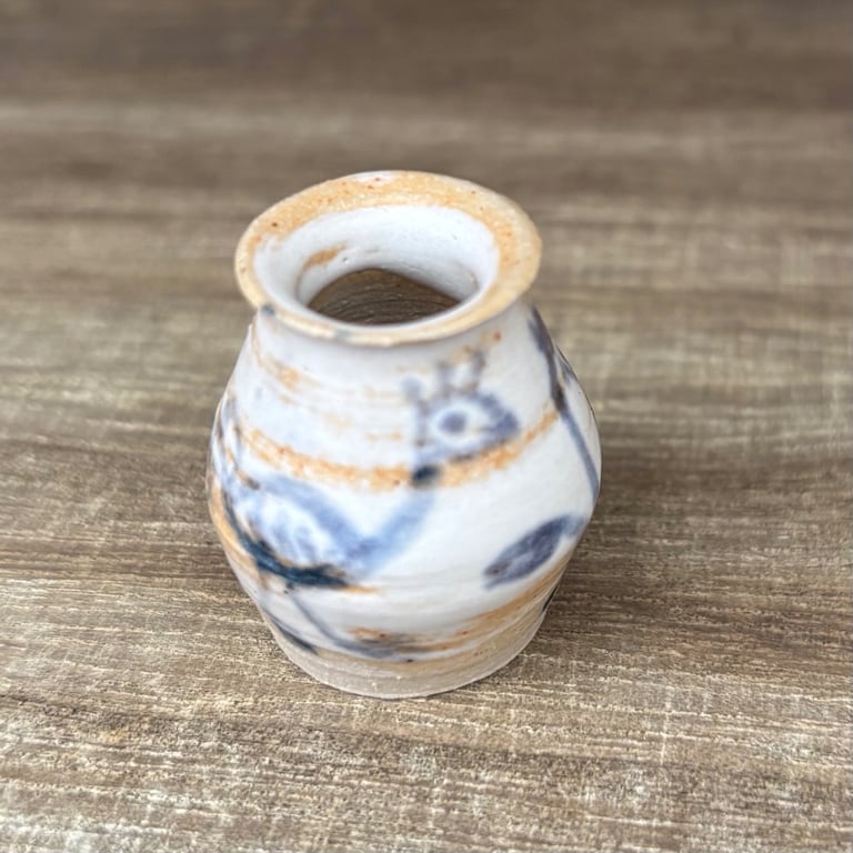 Teeny tiny vase