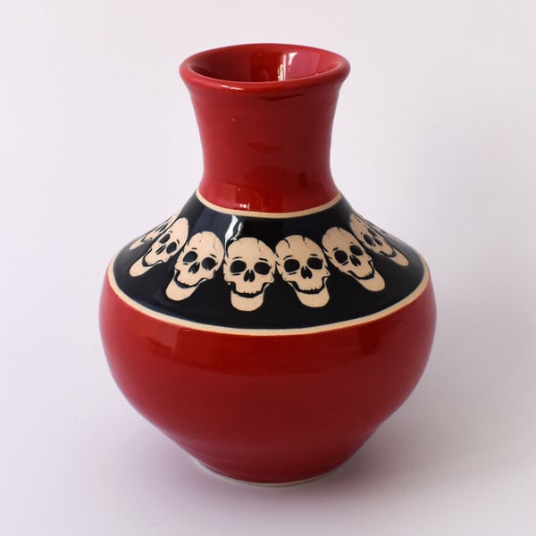 A92 Skulls vase in black and scarlet (Free UK postage)