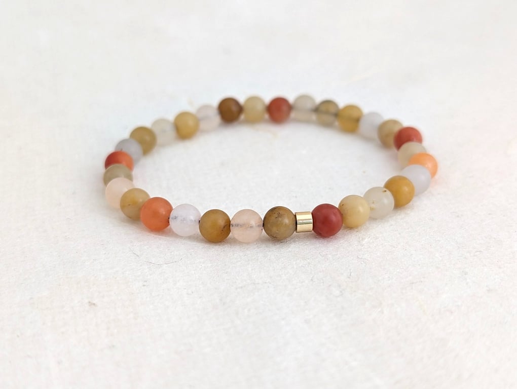 Frosted golden jade gemstone stretch bracelet 