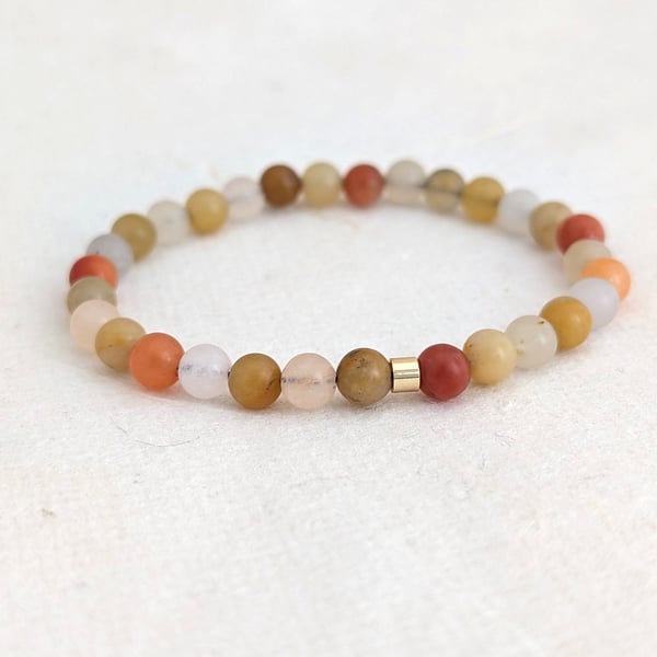 Frosted golden jade gemstone stretch bracelet 