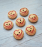 5 x Wooden Buttons - 20mm Heart Pattern - Image 1