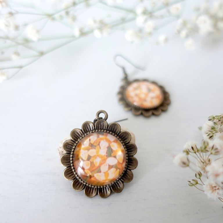 Vintage Style Dangle Earrings with Flower Art
