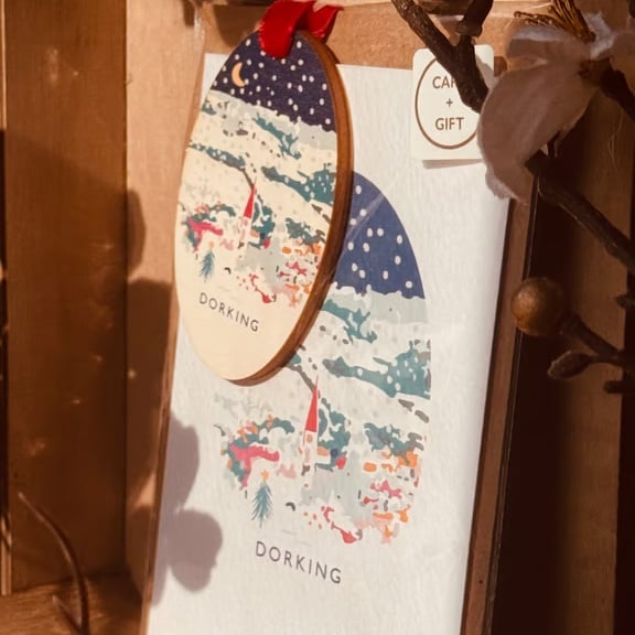 Dorking Christmas card and matching hanging wooden ornament GIFT SET (QM2739)