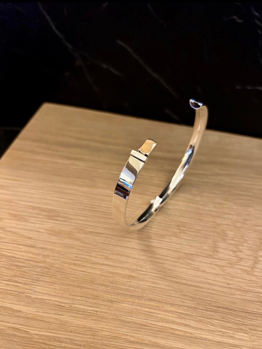 "Momenta" - Handmade Sterling Silver Hinged Bangle - Made to any size - 6x4mm 