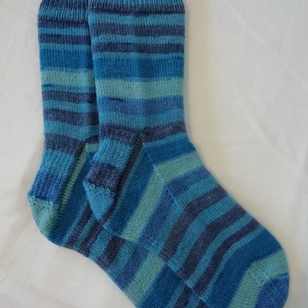 Hand knitted merino wool socks, size 7-8