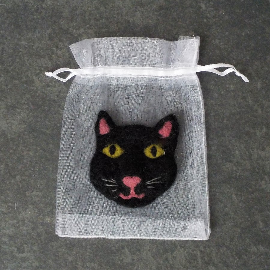 Cat face brooch. Lucky black cat needlefelt pin.