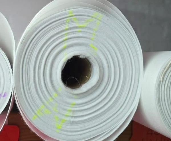 iron in interfacing medium weight 1 metre white