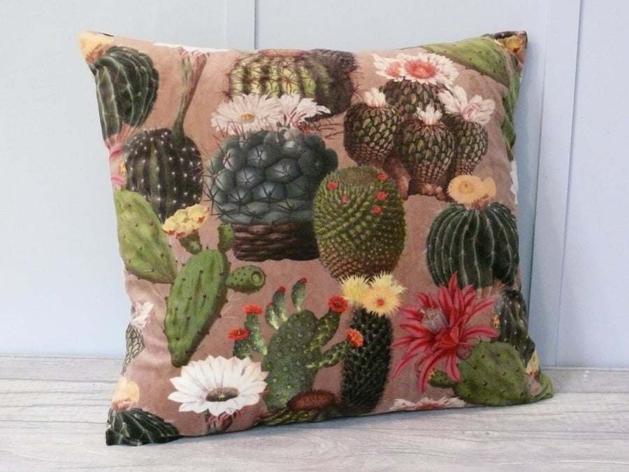 Cactus Cushion Size 38cm x38 cm