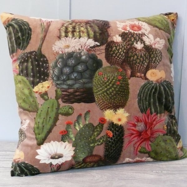 Cactus Cushion Size 38cm x38 cm