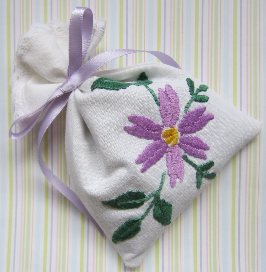 Vintage Embroidered Lavender Drawer Sachet