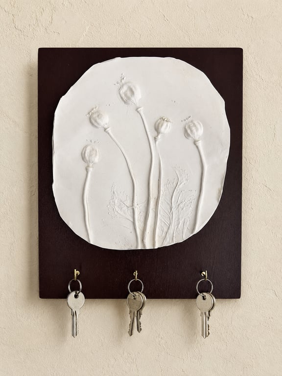 Wall Key Holder with Hooks – Botanical Poppy Plaster Cast on Burgundy Wood