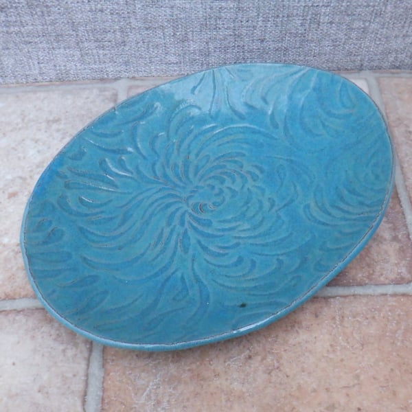 Serving dish platter tray plate in textured terracotta pottery ceramic 