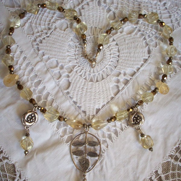 Glasgow Rose Necklace