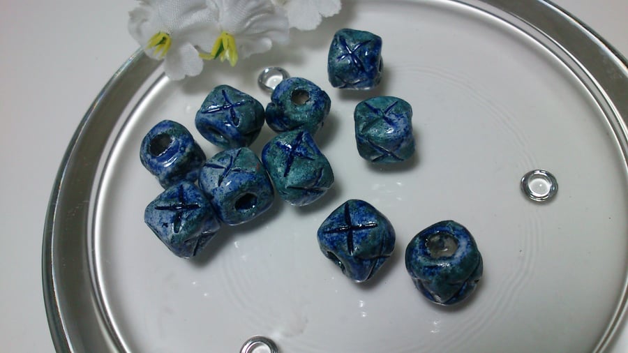 Turquoise Cross design square beads