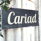 Reclaimed Slate “Cariad” Hanging Sign – Welsh Love Wall Decor. Rustic Home