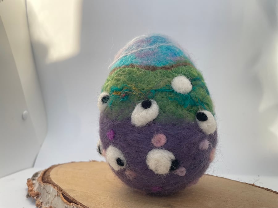 BIG Felted Easter Egg, Needle Felt Easter Decoration,SHEEP ON THE MEADOW