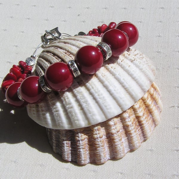 Natural Red Coral Gemstone Beaded Shell Bracelet "Hollyee"