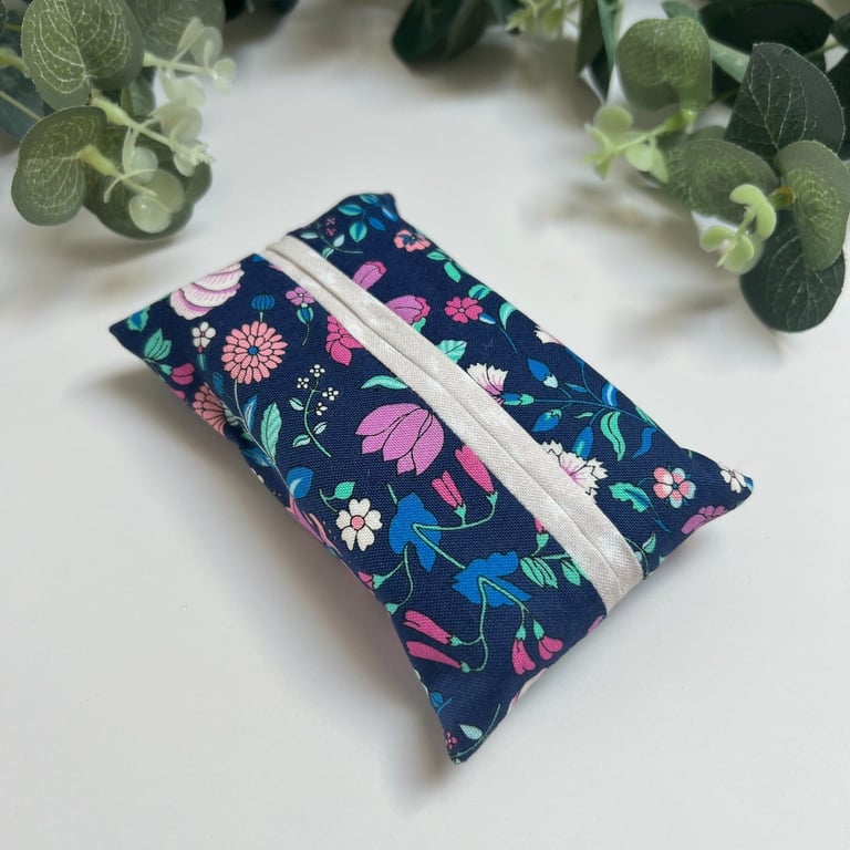 Tissue Holder: Blue Floral