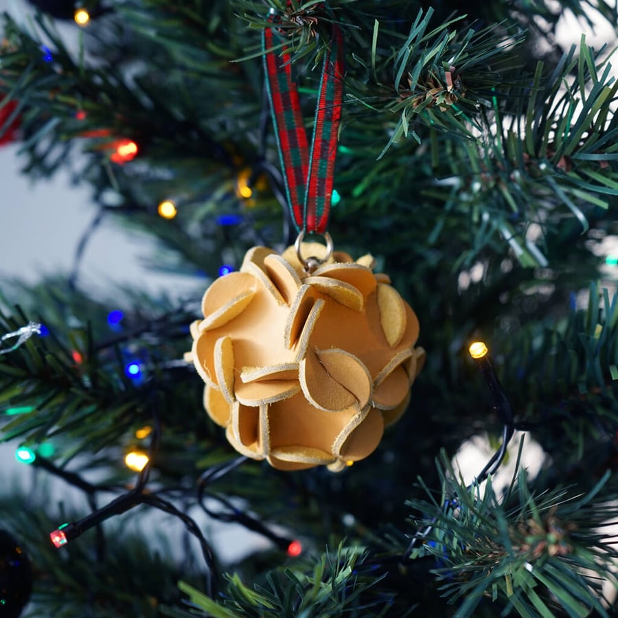 Leather christmas bauble - Yellow