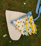 Bunting: busy bees - Image 2