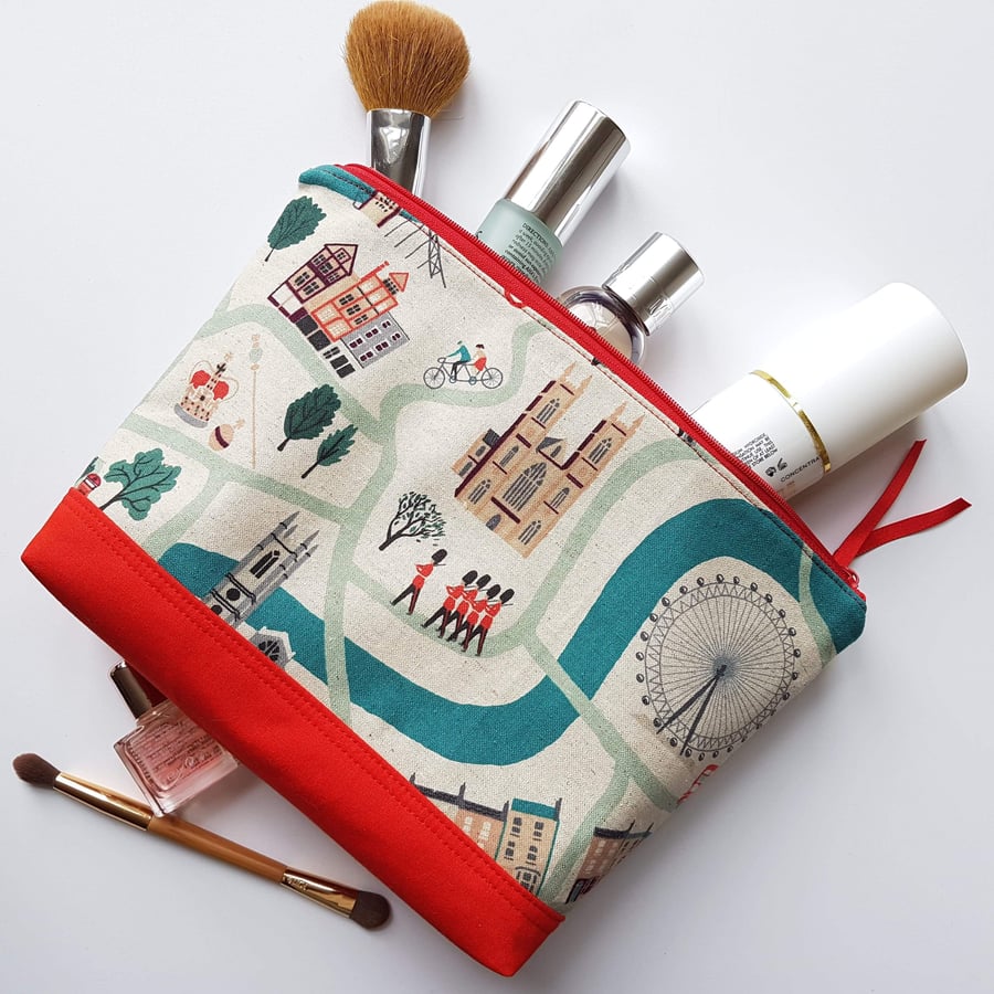 London Town canvas and linen large make up bag