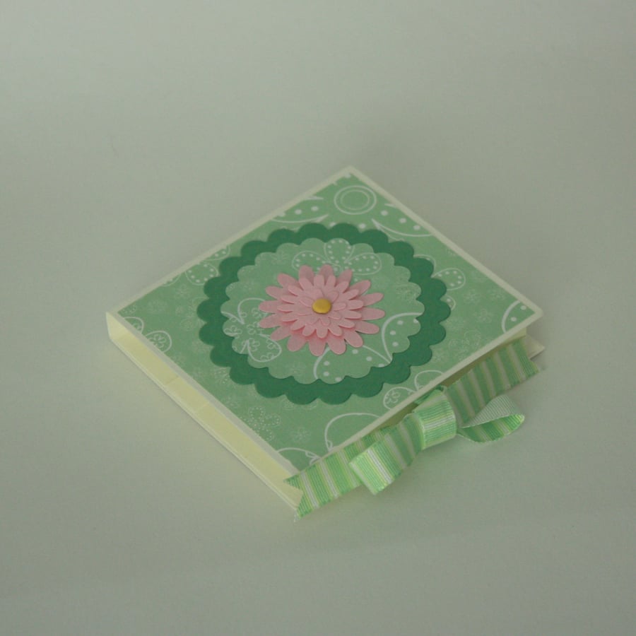 Floral note pad holder