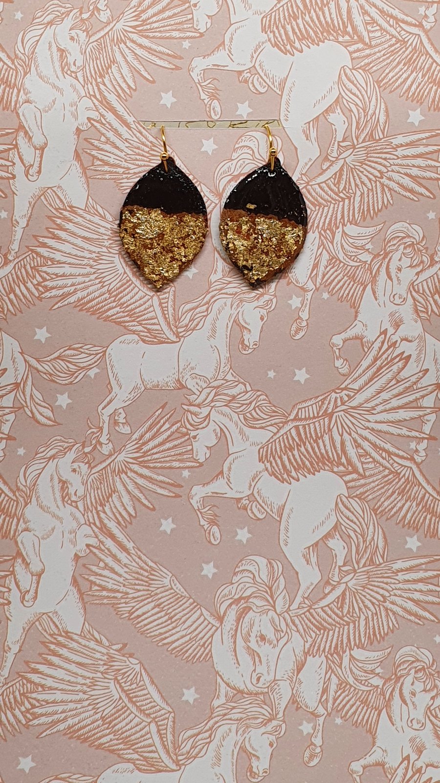 Black & Gold Teadrop