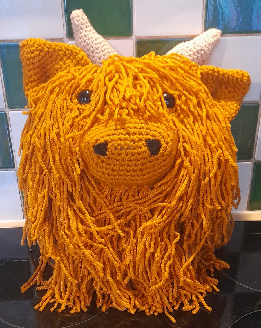Hetty the Highland Cow Cushion 