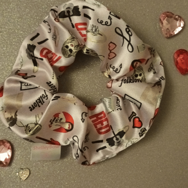 Taylor swift album icons scrunchie 