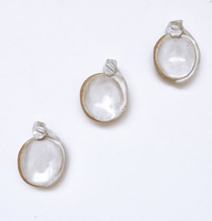 Handmade Off White Ceramic Calla Lily Worry Stone 