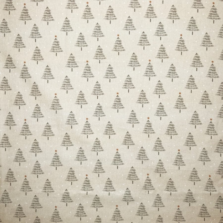 Christmas Tree Round Tablecloth. Natural. 135cm Cotton