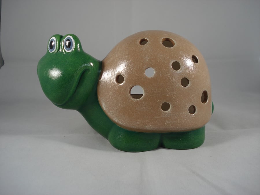 Ceramic Novelty Garden Reptile Tortoise Turtle Tealight Candle Holder Ornament.