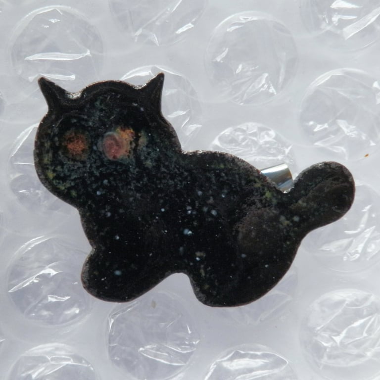 enamelled black cat brooch
