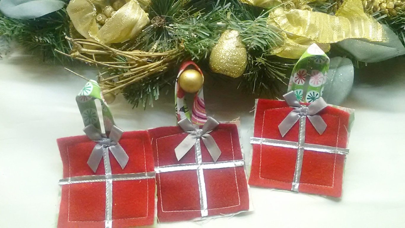 Red Felt Christmas Tree Decorations Silver Ribbon Trim, Set of Three 