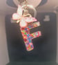 Initial keyring made from epoxy resin in the shape of the letter F - Image 3