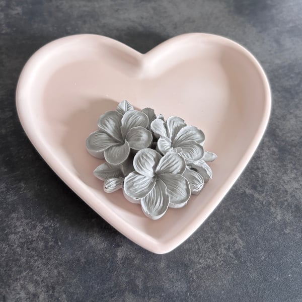 Peach Heart Trinket Dish with Decorative Flower Essential Oil Diffuser
