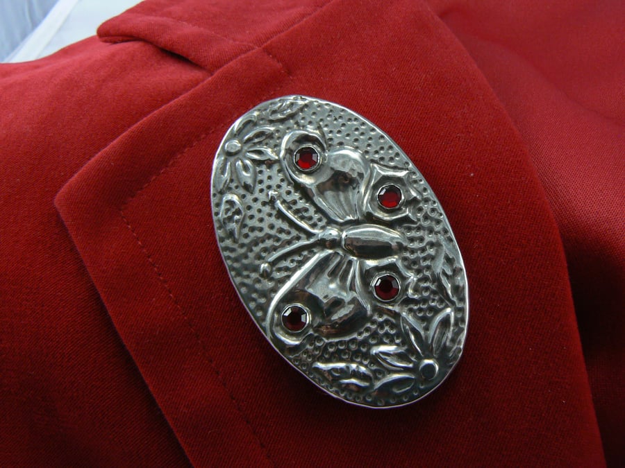  Butterfly brooch set with red stones (pewter)