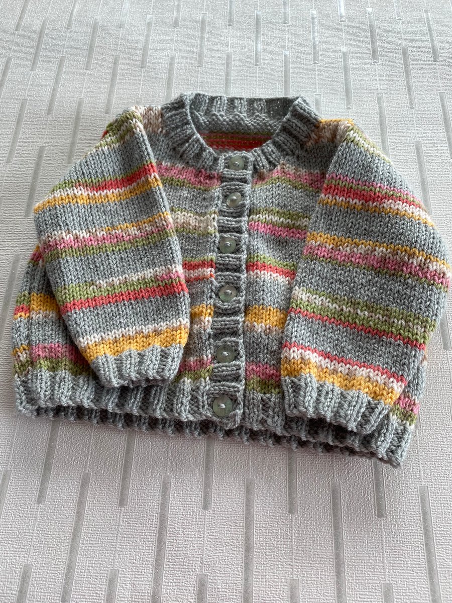 Grey cardigan with stripes 